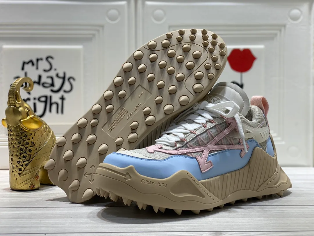 Men's Men's Shoes💰480🌼【New Style】High-end Boutique-🤷‍♂🤷‍♂OFF-WHITE x Air Jordan 】1 The joint shoe has been highly concerned by everyone since its design. The new shoe is shown in the popular Chicago bull white and yellow LOGO color scheme. The shoe body is made of cowhide, cow suede, and other materials. In addition to the X hidden on the inside of the leather, the oversized Swoosh, OFF-WHITE for Nike, Air Jordan 1 birth information and AIR are displayed on both sides of the shoe. The iconic details of OFF-WHITE can be seen on the sole and insole. You can choose a pair if you like the style. Code: 39-44 (45 can be customized